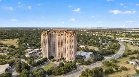 1 Towers Park Ln #1813, San Antonio, TX 78209
