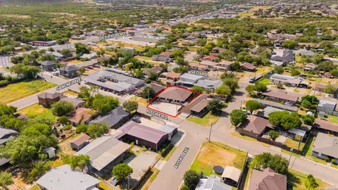 View/Area - 1016 Ritchie Rd, Eagle Pass, TX 78852 photo 5 of 6