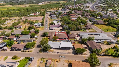 View/Area - 1016 Ritchie Rd, Eagle Pass, TX 78852 photo 4 of 6