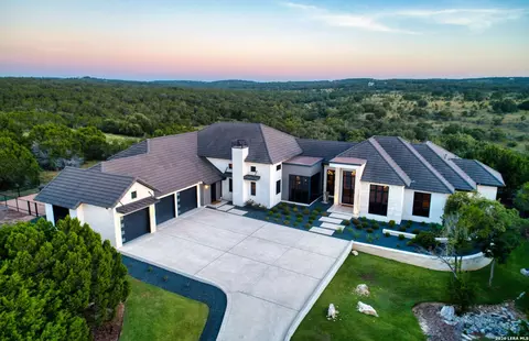 121 Greystone Pt, Boerne, TX 78006