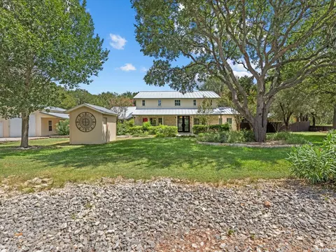 108 Amulet Dr, New Braunfels, TX 78132