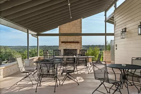 365 Billy Sisson Dr, Johnson City, TX 78636 photo 5