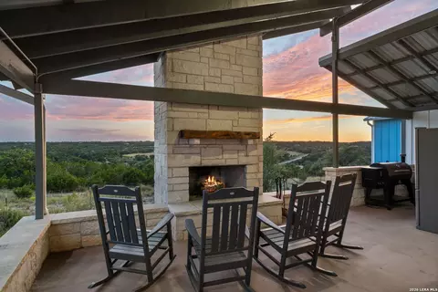 365 Billy Sisson Dr, Johnson City, TX 78636 photo 6