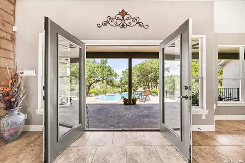 563 Cambridge, New Braunfels, TX 78132