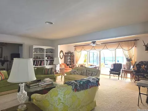 Living - 905 Tilden, Cotulla, TX 78014 photo 1 of 2