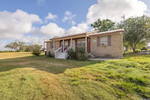 13073 Fm 775, La Vernia, TX 78121