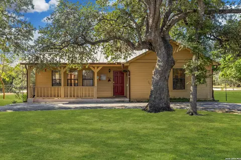 1129 Bandera Blvd, Bandera, TX 78003