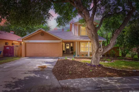 13043 Feather Ridge Dr, San Antonio, TX 78233