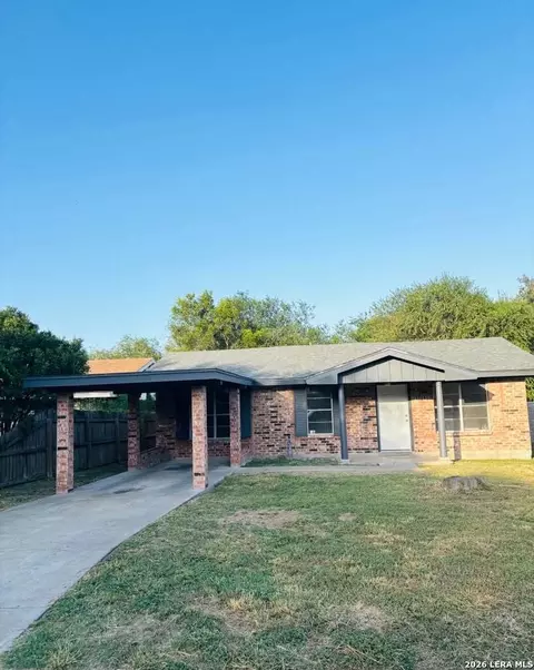 1704 N Washington, Beeville, TX 78102