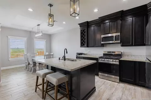 Kitchen - 3853 White Tail Dr, Eagle Pass, TX 78852 photo 1 of 4