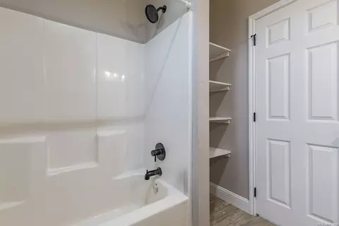 Bath - 3853 White Tail Dr, Eagle Pass, TX 78852 photo 4 of 4