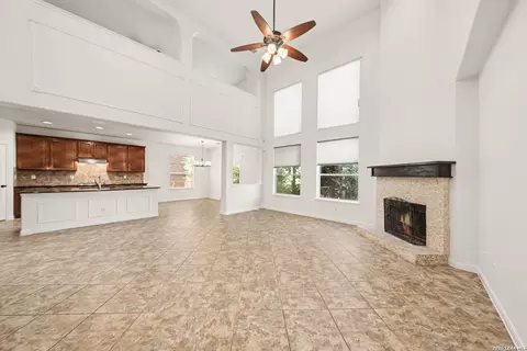 623 Midway Crst, San Antonio, TX 78258
