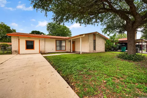 3007 Aragon Dr, San Antonio, TX 78211
