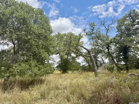 1277 Morning Glory, Adkins, TX 78121