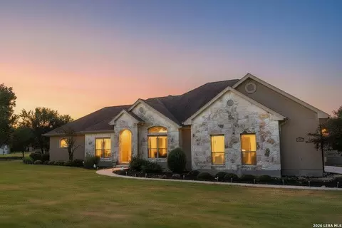 27931 Bogen Rd, New Braunfels, TX 78132