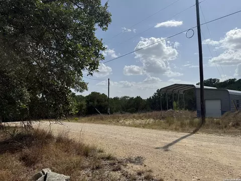 1109 Lakeshore, Bandera, TX 78003
