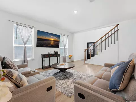 Living - 9167 Devils Riv, Converse, TX 78109 photo 4 of 5