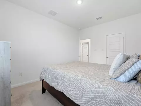 Bedroom - 9167 Devils Riv, Converse, TX 78109 photo 9 of 9