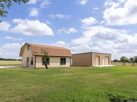 Exterior - 730 County Road 664, Devine, TX 78016 photo 9 of 12