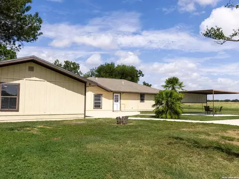 Exterior - 730 County Road 664, Devine, TX 78016 photo 8 of 12