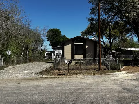 7707 Horse Back, Von Ormy, TX 78073 photo 5