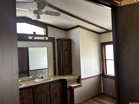 7707 Horse Back, Von Ormy, TX 78073 photo 4
