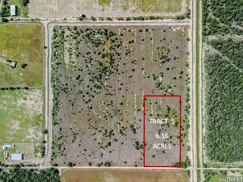355 Lowe Rd, Quemado, TX 78877