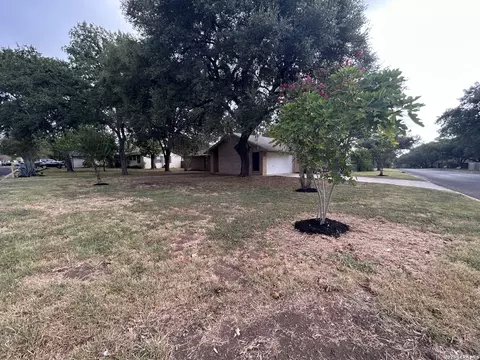 217 Elmwood Dr, Seguin, TX 78155