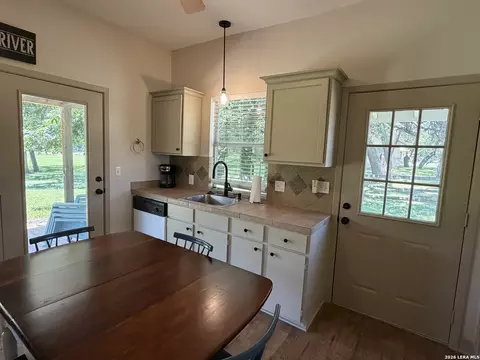 Kitchen - 174 River Haven Rd, Utopia, TX 78884 photo 1 of 2
