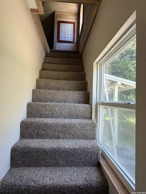 Entry Way - 174 River Haven Rd, Utopia, TX 78884 photo 3 of 3