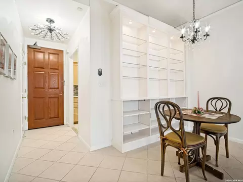 1 Towers Park Ln #604, San Antonio, TX 78209