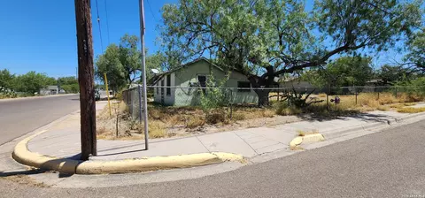 Other - 887 Austin St, Eagle Pass, TX 78852 photo 4 of 5