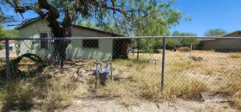 Exterior - 887 Austin St, Eagle Pass, TX 78852 photo 2 of 9