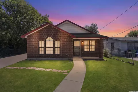 114 Iroquois, San Antonio, TX 78211