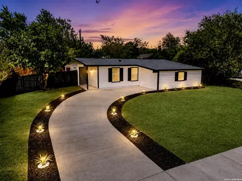 155 Rock Valley Dr, San Antonio, TX 78227