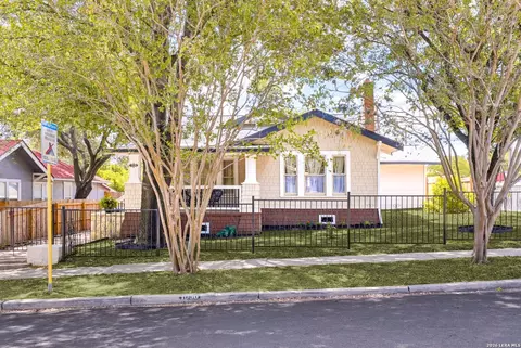 1036 W Russell Pl, San Antonio, TX 78212