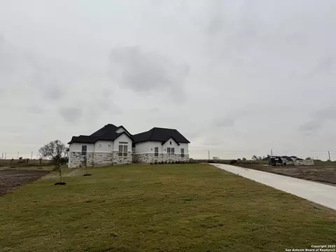 521 Lago Lndg, San Antonio, TX 78263