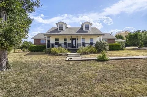162 Arnold Dr, Canyon Lake, TX 78133