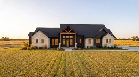 140 Dragonfly, La Vernia, TX 78121