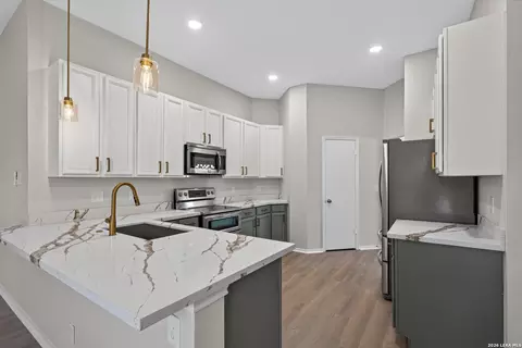 1017 Summer Haven Ln, Schertz, TX 78154