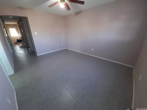 1717 Calle Ginebra, Eagle Pass, TX 78852 photo 5
