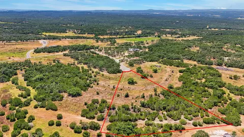 767 Tiswin Trl, Blanco, TX 78606 photo 5