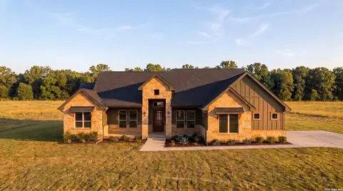 120 Pioneer, La Vernia, TX 78121