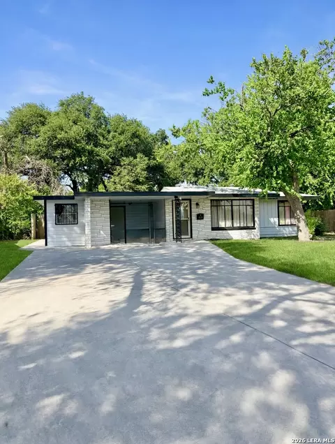 103 Greenhaven Dr, San Antonio, TX 78201