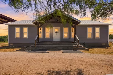 159 County Road 641, Hondo, TX 78861