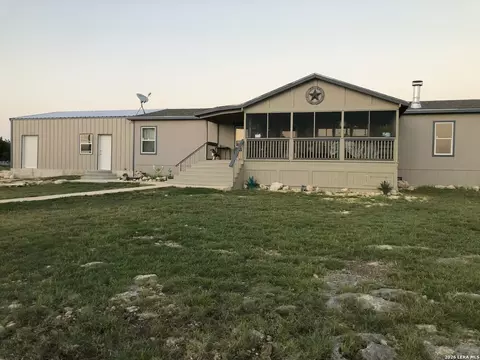 129 Sd 23043, Rocksprings, TX 78880