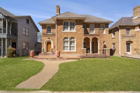 243 E Lullwood Ave, San Antonio, TX 78212