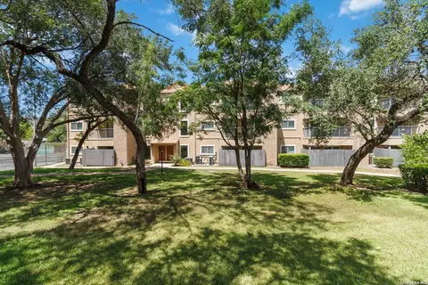 4111 Medical Dr #B104, San Antonio, TX 78229