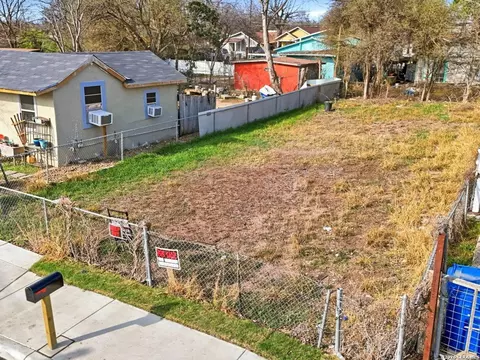 2229 S Trinity St, San Antonio, TX 78207