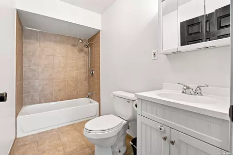 Bath - 216 N Tom, Poth, TX 78147 photo 1 of 1